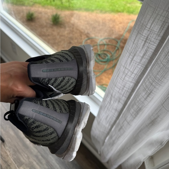 Hoka Mach 5 Black White Athletic Shoes 9.5 - Picture 5 of 6